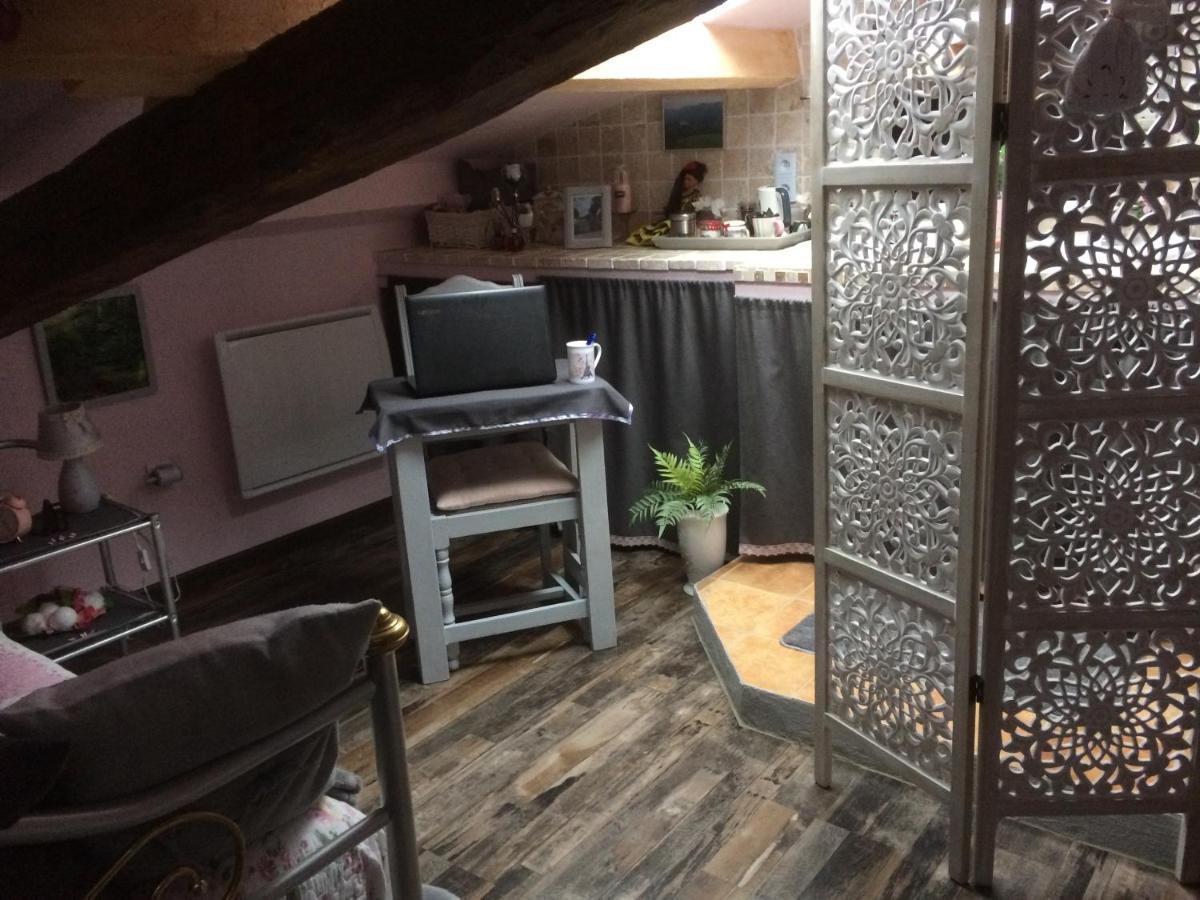 L'Ancienne Forge Apartment Aigonnay Ngoại thất bức ảnh